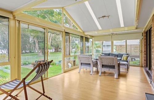 Toukley House | Waterfront Pet Friendly Abode Toukley NSW