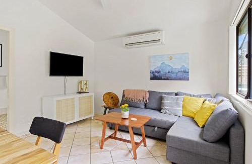 Toukley House | Waterfront Pet Friendly Abode Toukley NSW