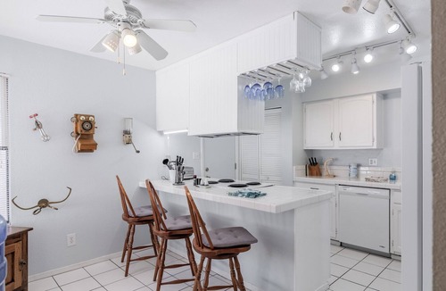 Dobson Ranch House | Waterfront - Pet Friendly Home - ON The Lake - Short Term & Multi-month options