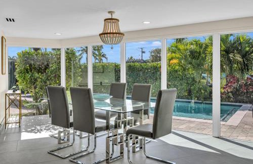 Garden Isles House | Waterfront Pool Home Near Beach Sleeps 10