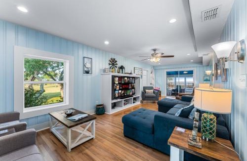 Bayside House | Waterfront Pool Hot Tub Private Pier Guest Bungalow
