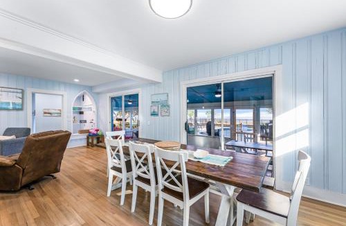 Bayside House | Waterfront Pool Hot Tub Private Pier Guest Bungalow