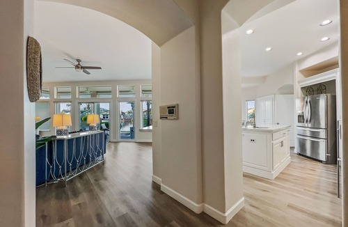 The Islands House | Waterfront, Pool, Sauna, Boat, Luxury living, low price! 30 Night Min.