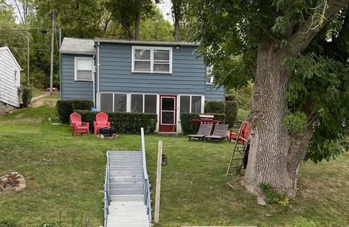 Wolcott Cottage | Waterfront Port Bay Cottage with Private Dock