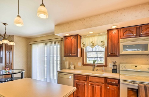 Wolcott House | Waterfront Port Bay Vacation Rental w/ Dock!