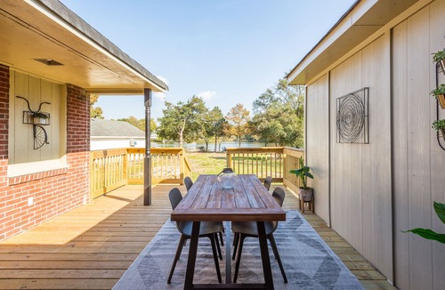 Portsmouth House | Waterfront Portsmouth Home Dock Access