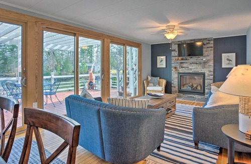 Mount Holly Cottage | Waterfront Potomac River Gem w/ Kayaks & Dock!