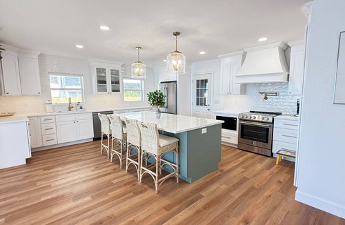 Jungle Terrace House | WATERFRONT, Private Pool, 2025 Remodel
