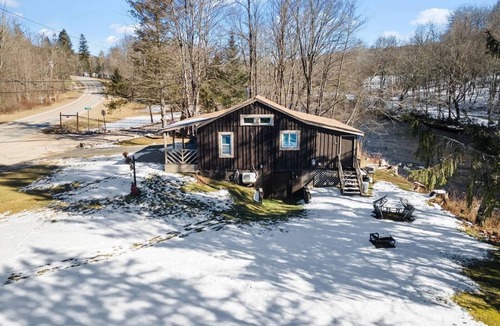 Livingston Manor Cabin | Waterfront property, perfect winter getaway, directly on the Willowemoc!