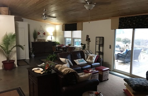 Leesburg Apartment | Waterfront ramp and boat dock