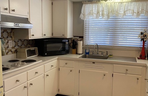 Coltons Point House | Waterfront Relaxing Getaway