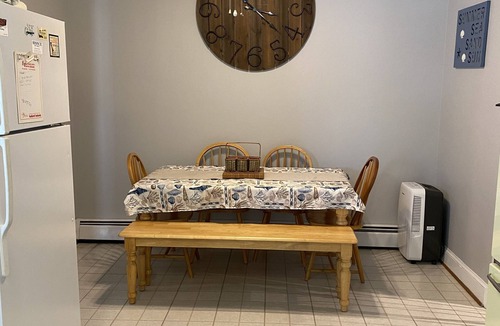 Coltons Point House | Waterfront Relaxing Getaway