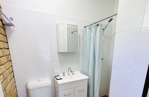 Bolton Point House | Waterfront Reserve - entire home