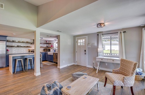 Gun Barrel City House | Waterfront Retreat w/Hot Tub in Gun Barrel City!