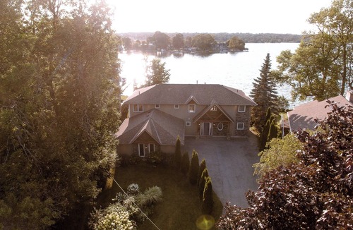 Orillia House | Waterfront Retreat: A Private Oasis with Firepit & BBQ