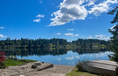 Agate House | Waterfront Retreat at Church Point