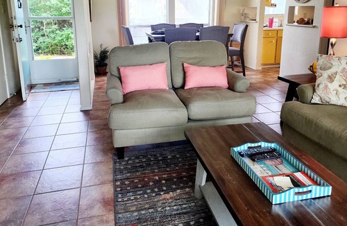 Sailhouse Condo | Waterfront Retreat at RRYCC