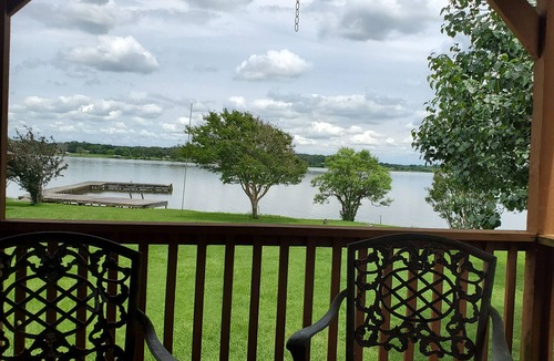 Cotton Gin Cabin | Waterfront Retreat, Lake Limestone
