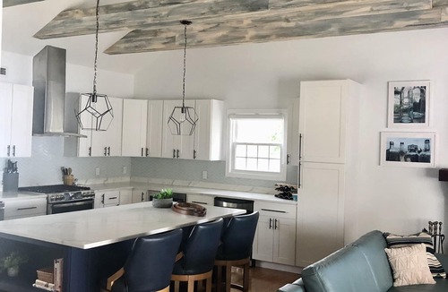 Centerville House | Waterfront retreat on Wequaquet Lake. Kayaks included and close to Town/Beaches