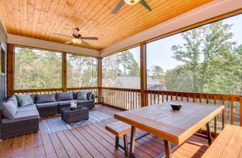 Lavonia House | Waterfront Retreat on Lake Hartwell w/Dock
