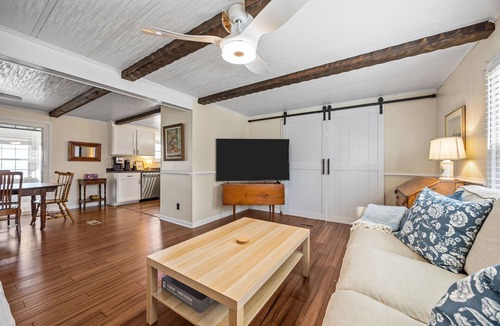 Columbia House | Waterfront Retreat on the Albemarle Sound