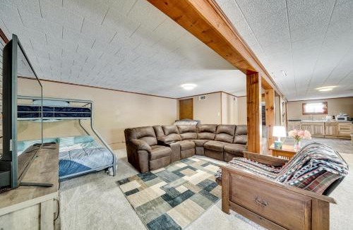Fort Towson Apartment | Waterfront Retreat on Raymond Gary State Lake