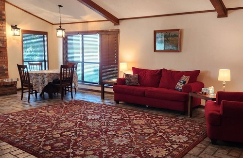 Hemphill House | Waterfront retreat on Toledo Bend! Sleeps up to 22.