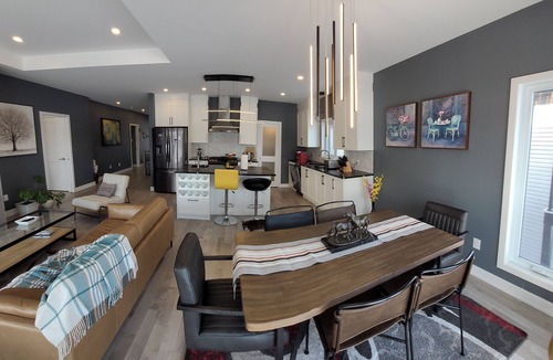Casselman House | Waterfront Retreat - South Nation River