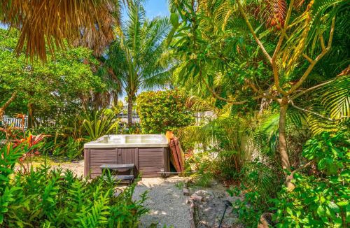 Oakland Park House | Waterfront Retreat: 7BR Villa with Pool Firepit