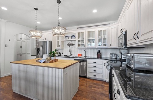 Hayden View Estates House | Waterfront Retreat | Kayaks | Beach & Elevated Lakeview Deck