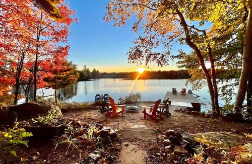 Georgian Bay Cottage | Waterfront Retreat with Sunset Views & Sandy Beach