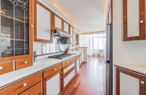 Bayside Acres House | Waterfront Retro Retreat - Amazing SF Getaway