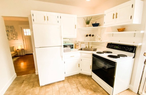 Severna Park Cottage | Waterfront River Cottage for 2, dog-friendly