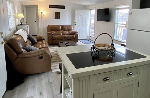 Harpers Ferry Cabin | Waterfront River Home