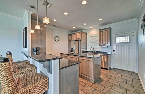 Rockport House | Waterfront Rockport Home w/Deck & Boat Ramp!