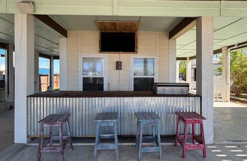 Rockport House | Waterfront Rockport Home w/Deck & Boat Ramp!