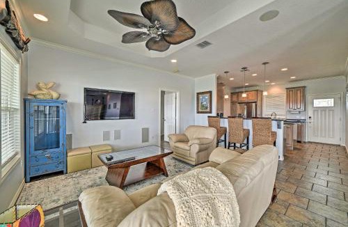 Rockport House | Waterfront Rockport Home w/Deck & Boat Ramp!