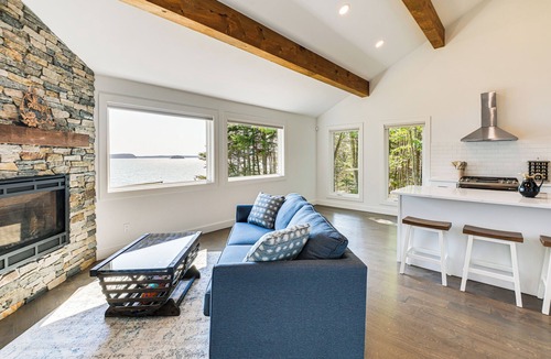 Roque Bluffs Cabin | Waterfront Roque Bluffs Hideaway w/Private Beach