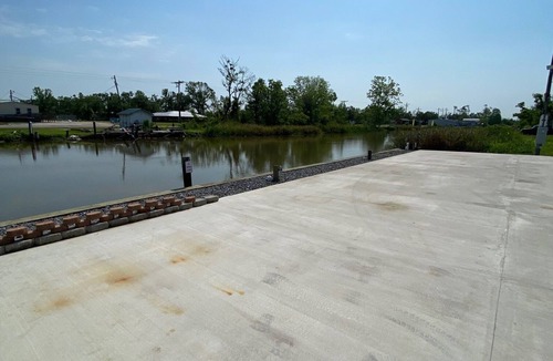 Bourg RV Rental | WATERFRONT RV SITE W/LAUNCH NEAR COCODRIE/POINTE AUX CHEIN/HOUMA
