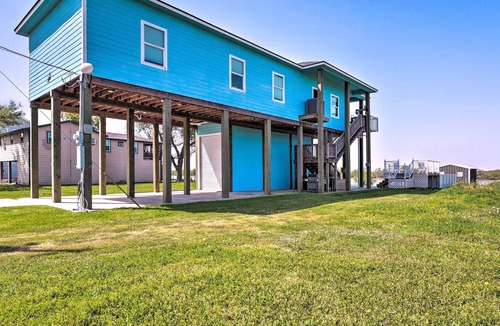Cedar Lane House | Waterfront Sargent House w/ Sparkling Pool!
