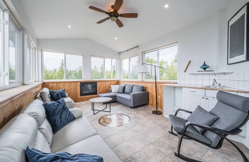 Stokes Bay Cottage | Waterfront Sauna Retreat | Sunset Views | Private Dog Run
