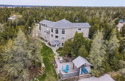 Stokes Bay Cottage | Waterfront Sauna Retreat | Sunset Views | Private Dog Run