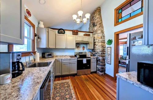 Prospect Harbor House | Waterfront Sea Cottage w/Fire Pit, 1 dog, watertoys