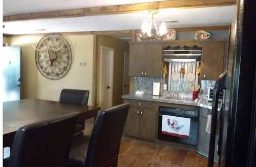 Lampasas House | WATERFRONT-SECLUDED- PET FRIENDLY-COLORADO RIVER-STARGAZER HOME ON RIVER!