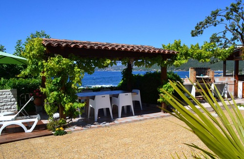 Verghia House | Waterfront self-catered house