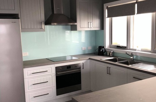 Port Albert House | Waterfront self contained accommodation