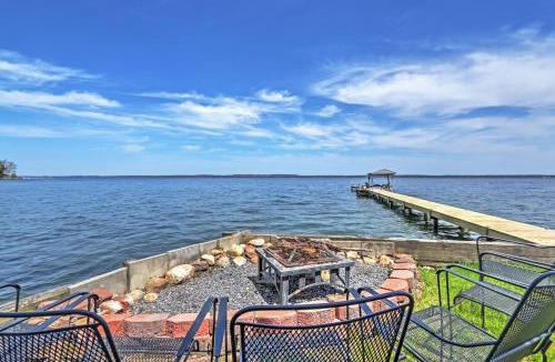 Geneva House | Waterfront Seneca Lake House: Fire Pit + Boat Dock