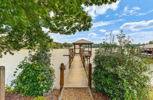 Sherrills Ford House | Waterfront Sherrills Ford Home w/Pool & Boat Dock