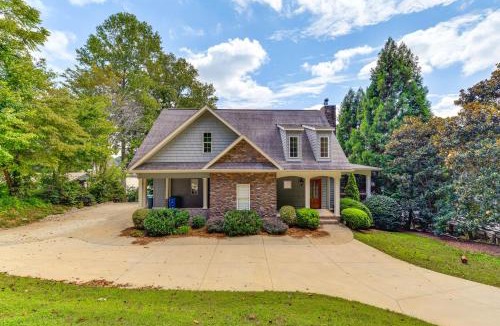 Sherrills Ford House | Waterfront Sherrills Ford Home w/Pool & Boat Dock
