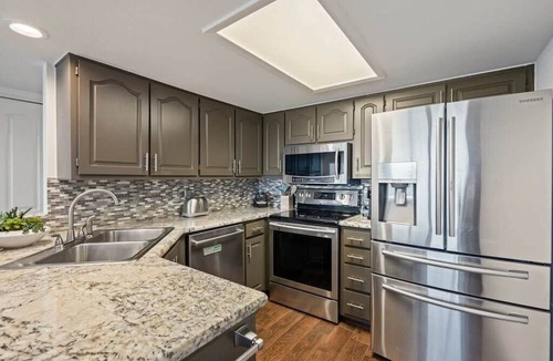 Briarcliff Condo | Waterfront | Sleeps 8-10 | Slip+Pool+Hot Tub